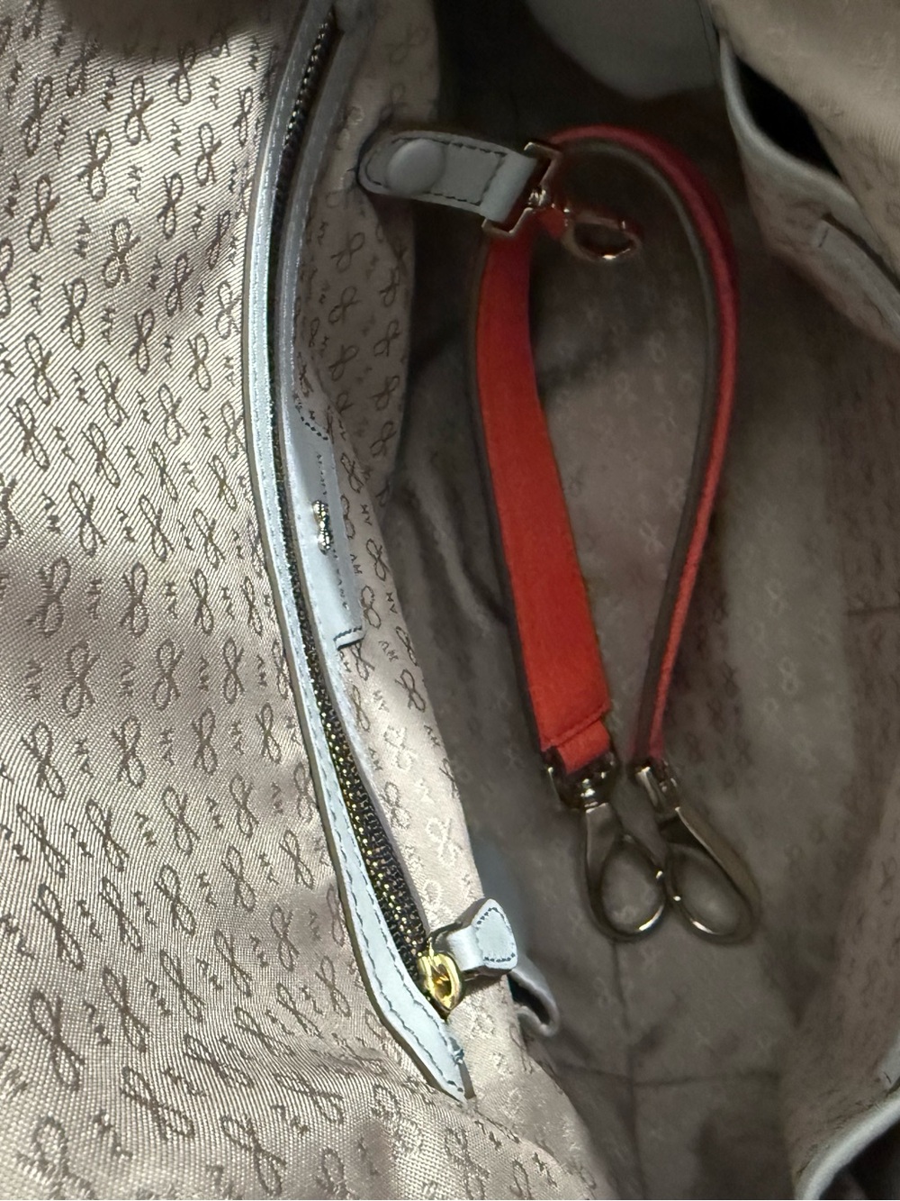 NEW $1400 Anya Hindmarch leather large Coral Crossbody Bag meswith Tassel Detail - Picture 10 of 12